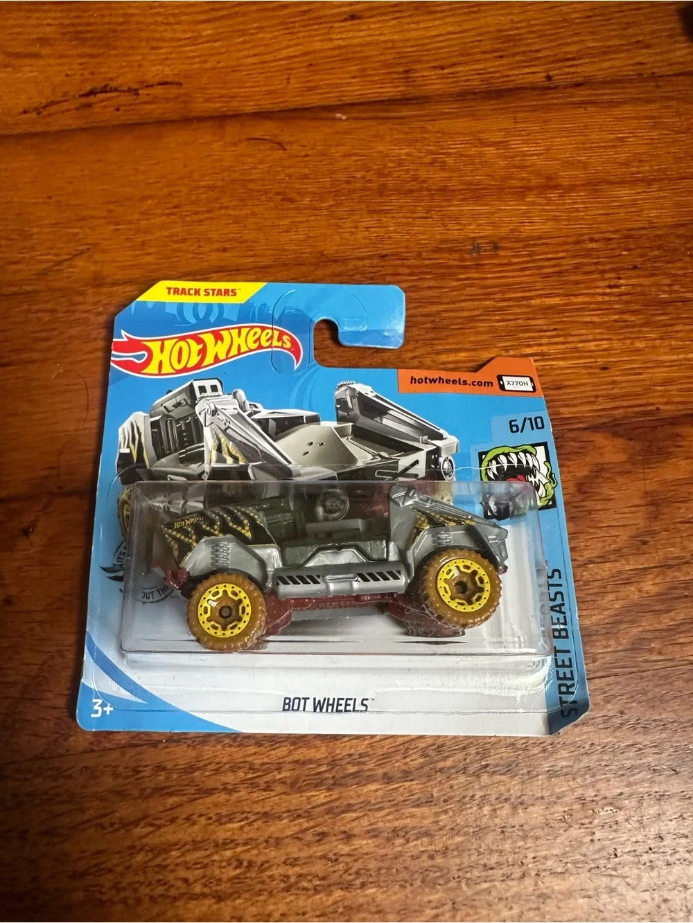 Hot Wheels Cars Lot 7 Bundle & Car Case 6